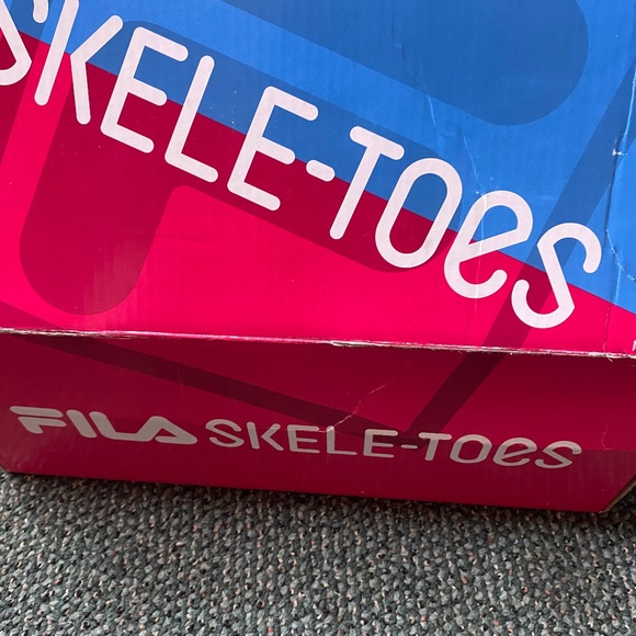 Skele-toes - Picture 1 of 3